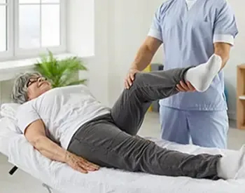 Leg-pain-chiropractic-care-1920w